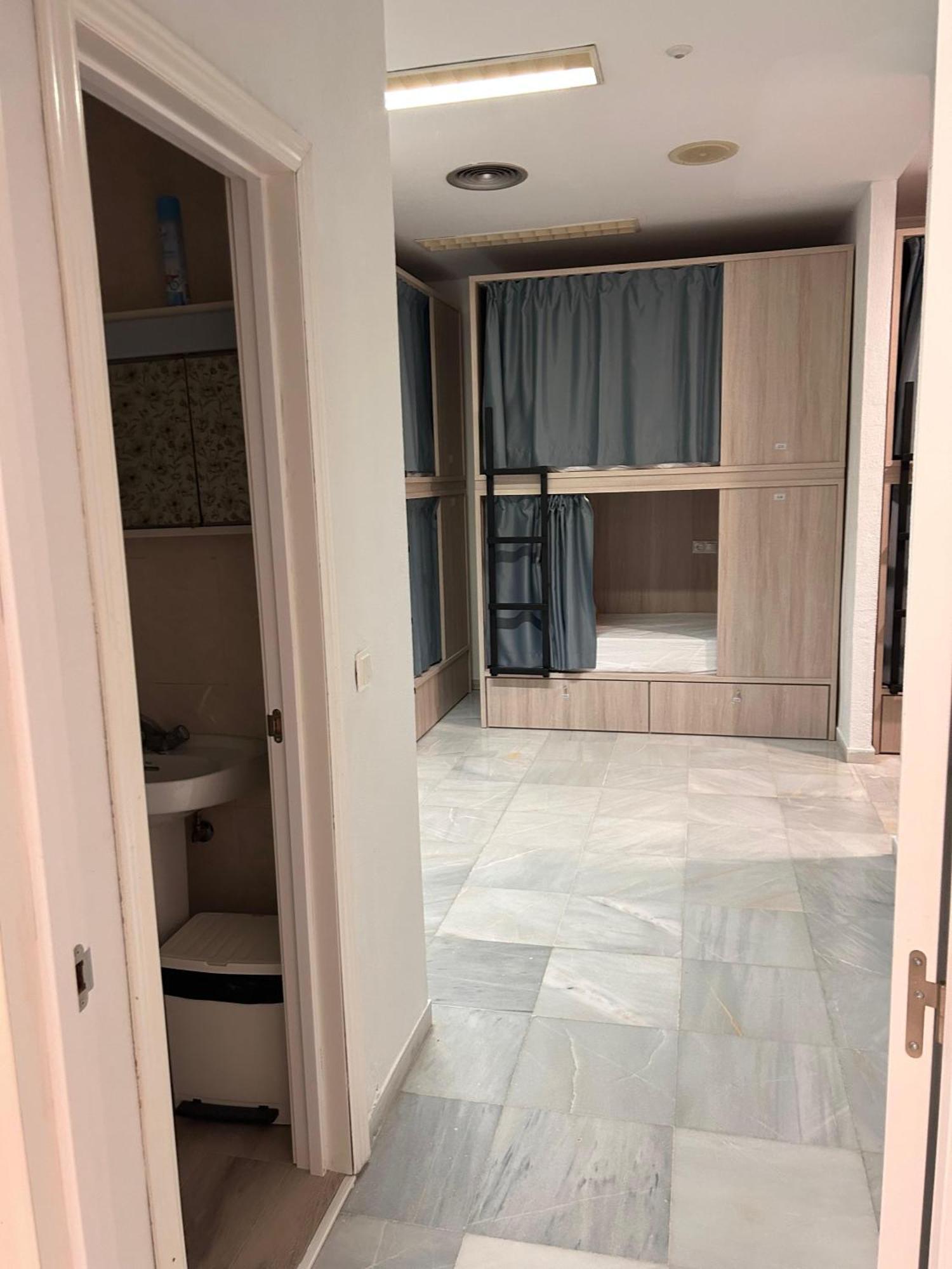 Hostel Sorolla Playa マラガ エクステリア 写真
