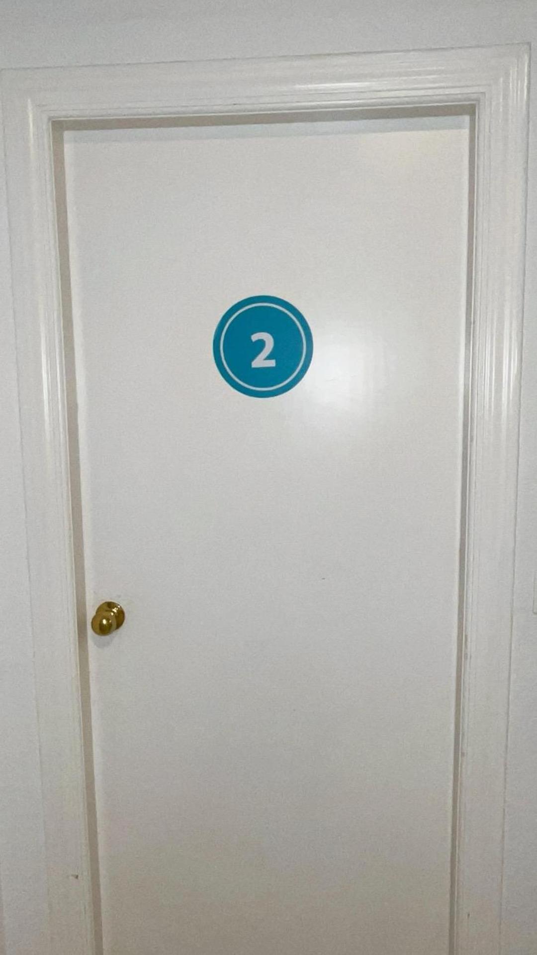Hostel Sorolla Playa マラガ エクステリア 写真