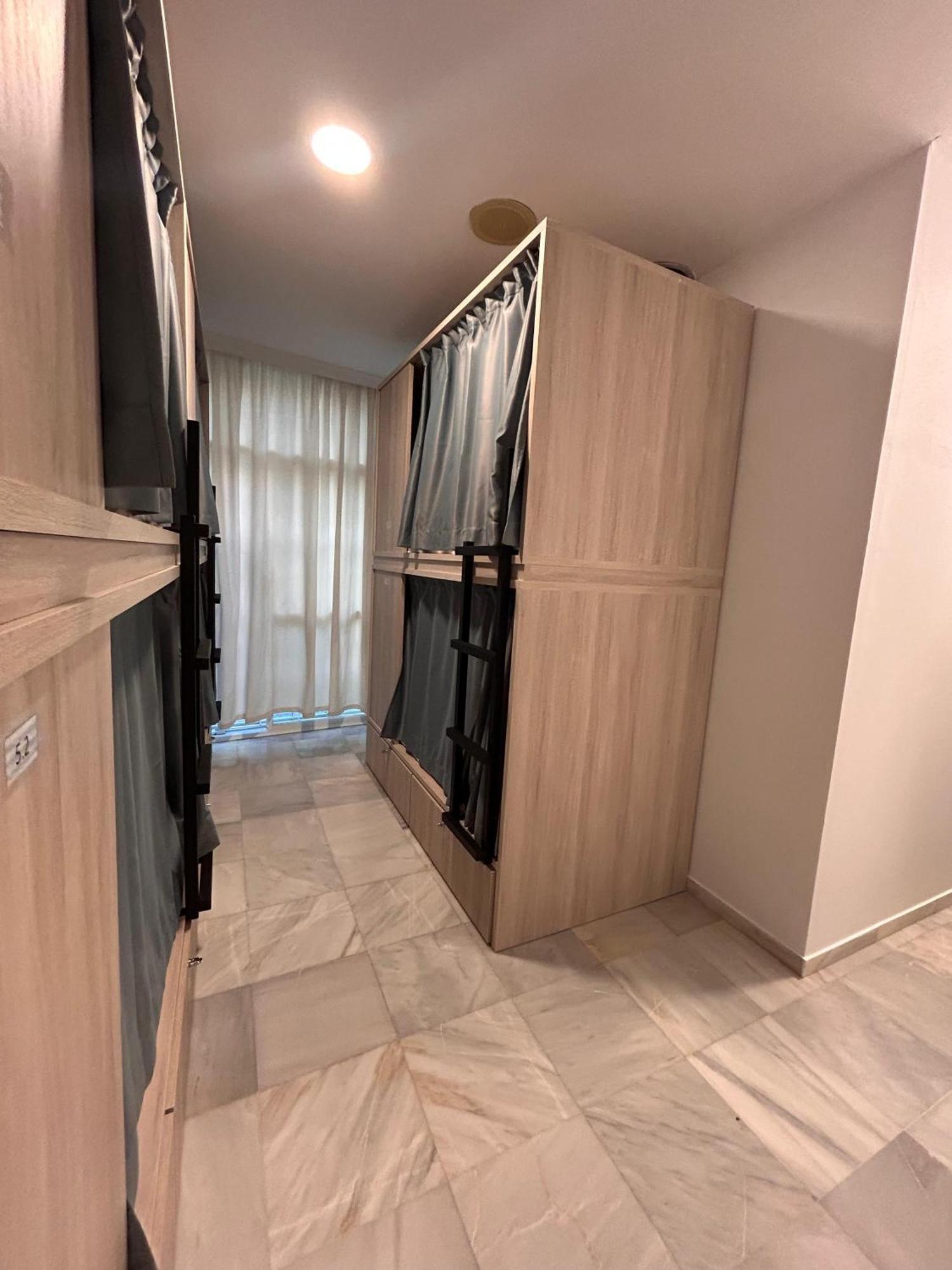 Hostel Sorolla Playa マラガ エクステリア 写真