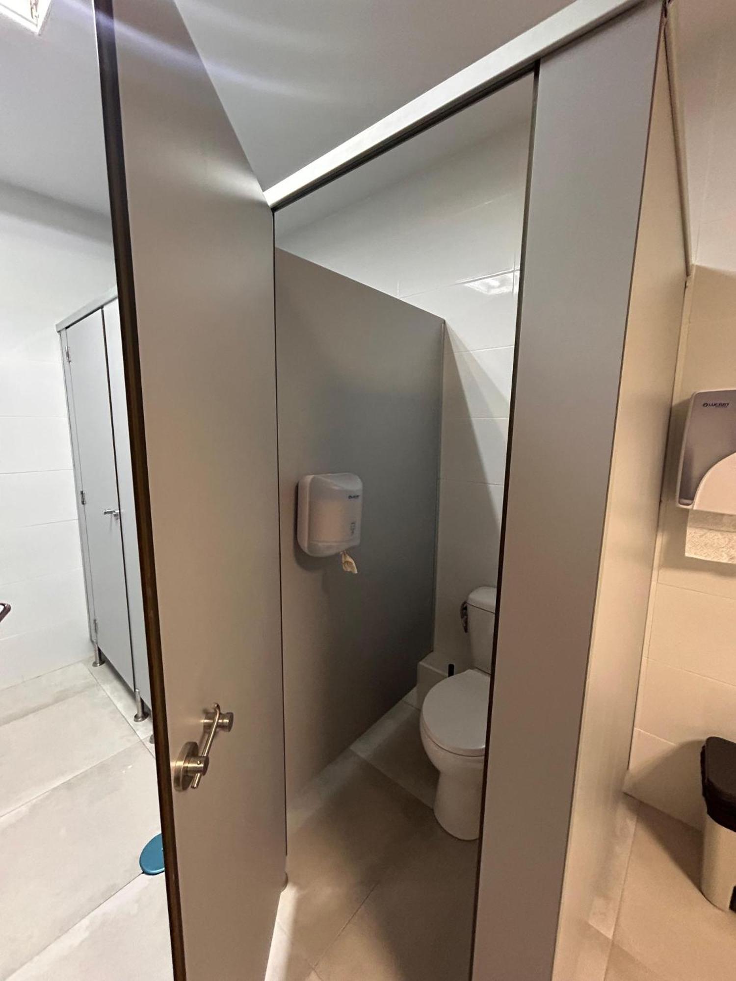 Hostel Sorolla Playa マラガ エクステリア 写真